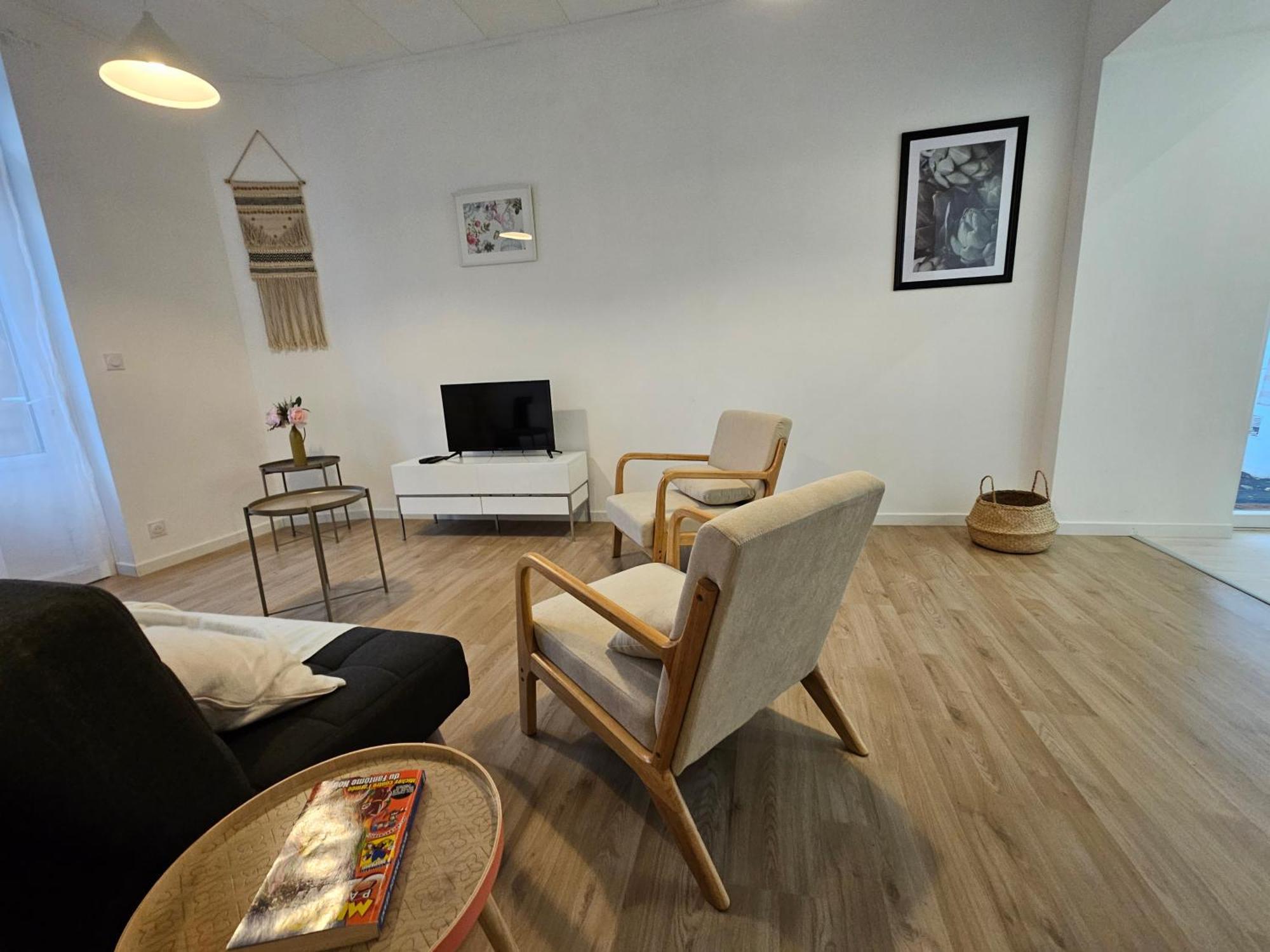 Maison A Centre Ville Et 5 Min A Pied Plage Royan Exterior photo